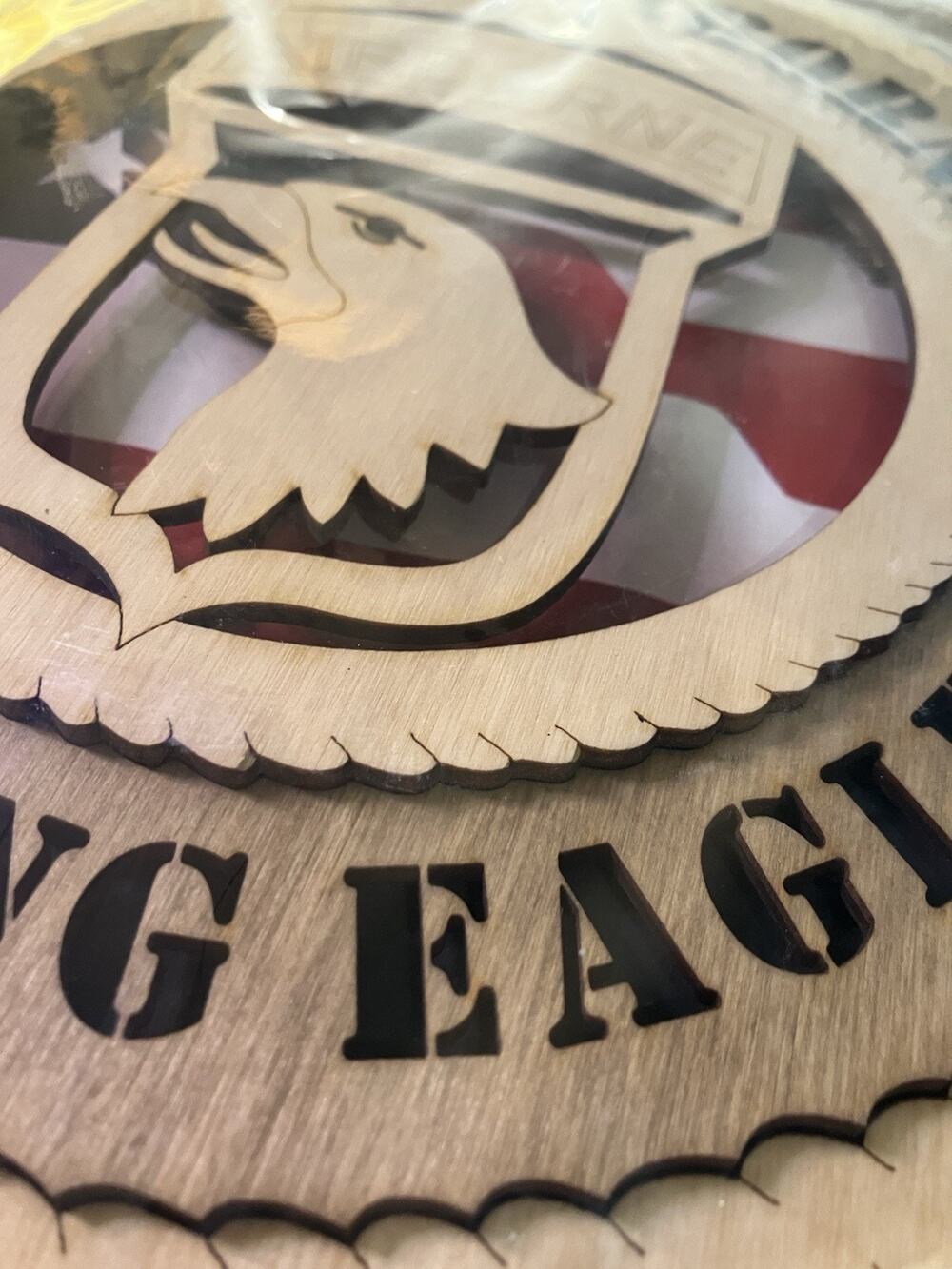 Handmade 101st Airborne Screaming Eagles 12in Round Wood Flag Wall Plaque